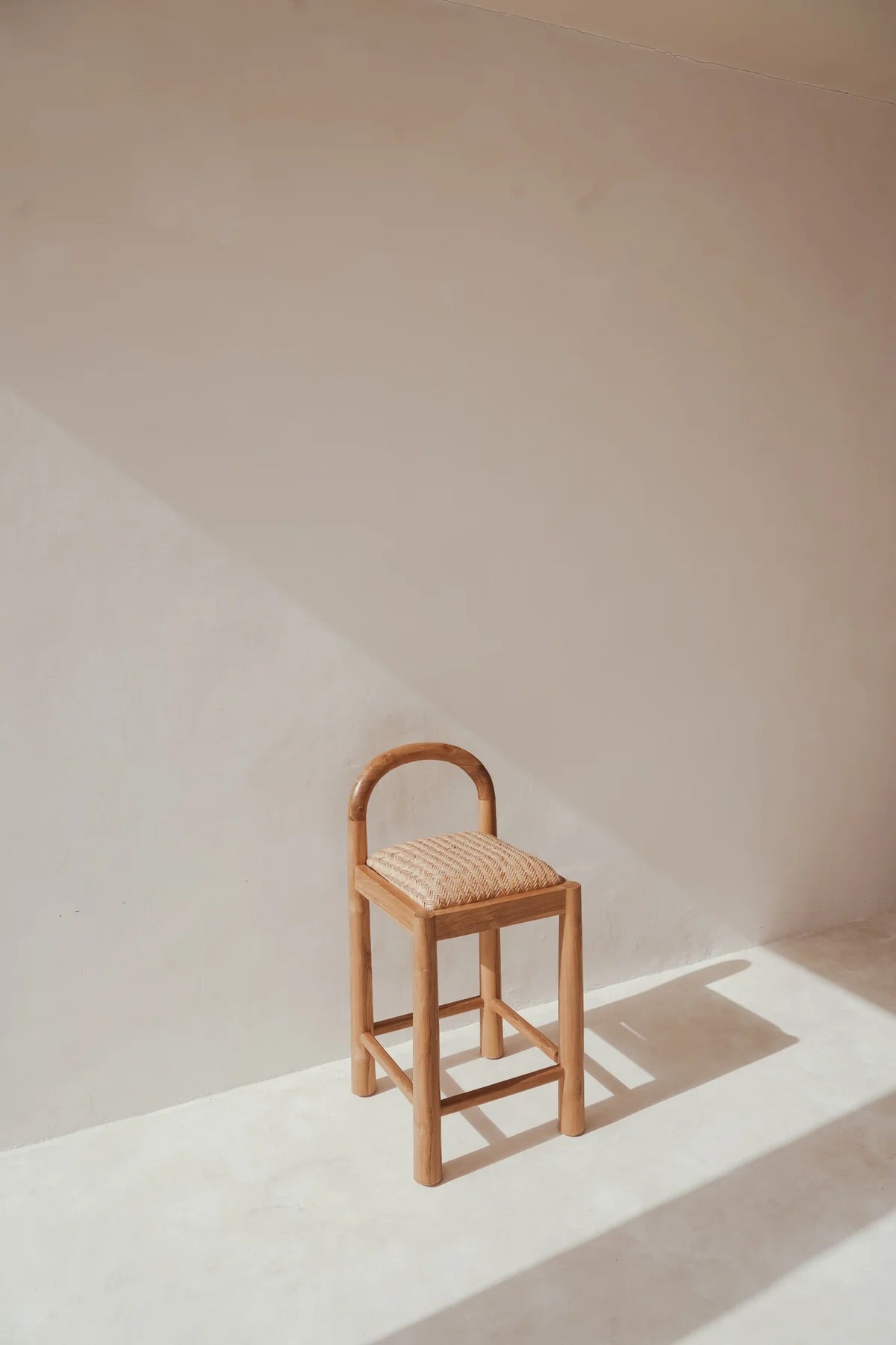 THE DESA BAR STOOL