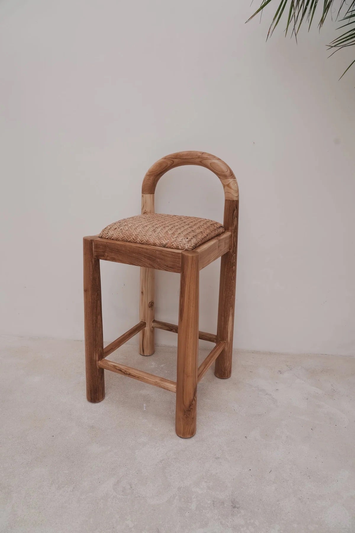 THE DESA BAR STOOL