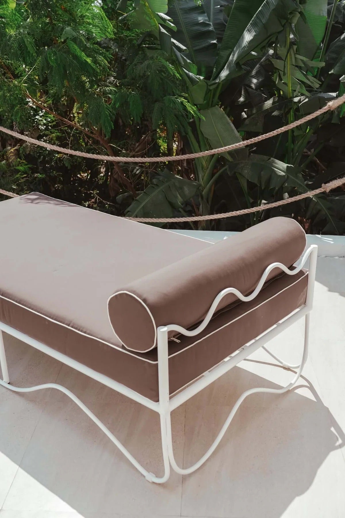 THE MARGOT SUN LOUNGER