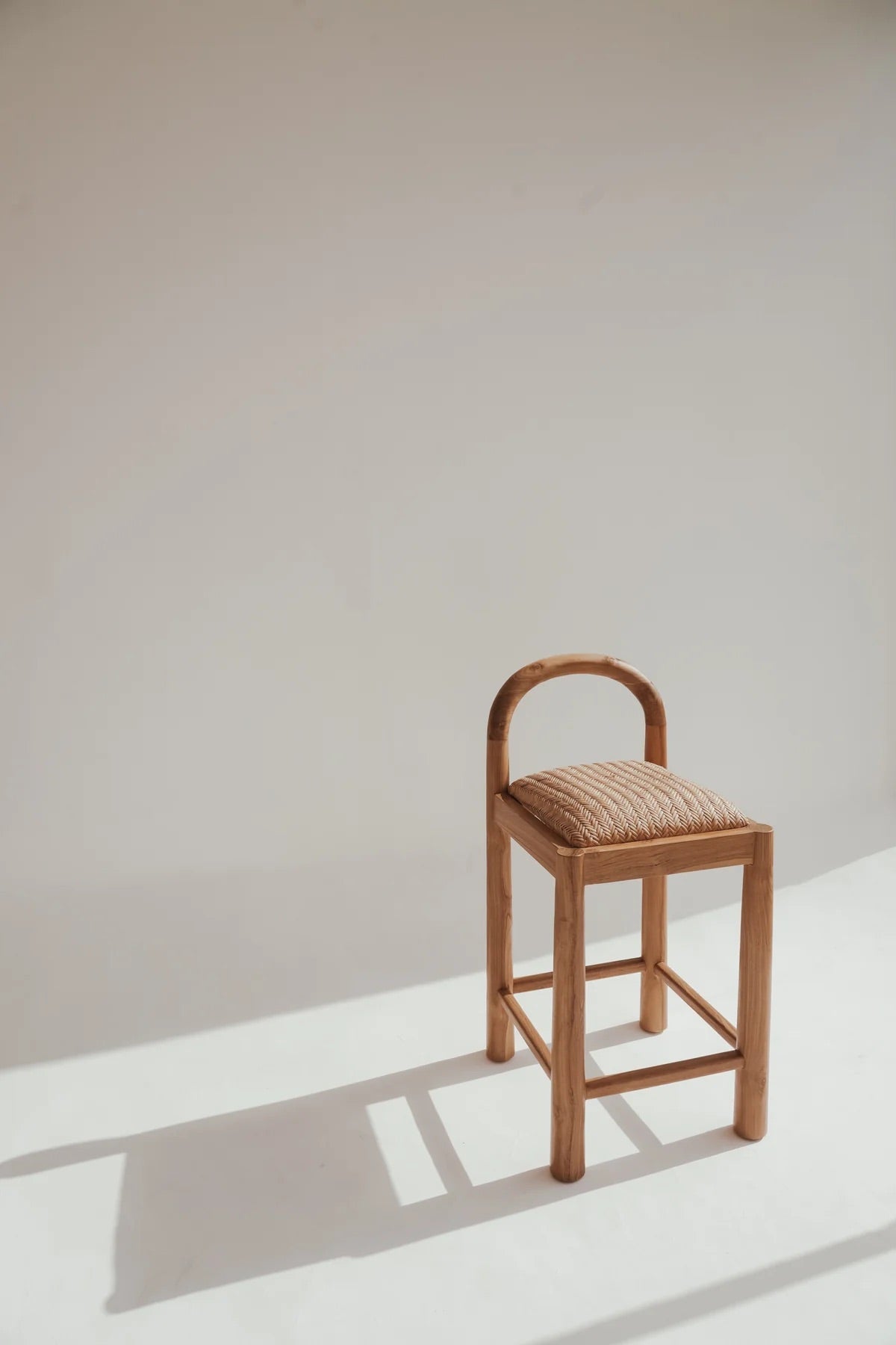 THE DESA BAR STOOL