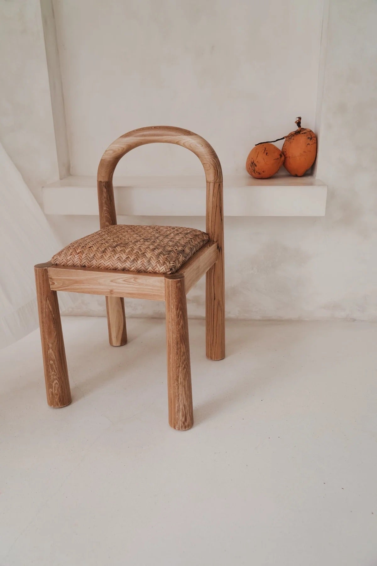 THE DESA DINING CHAIR