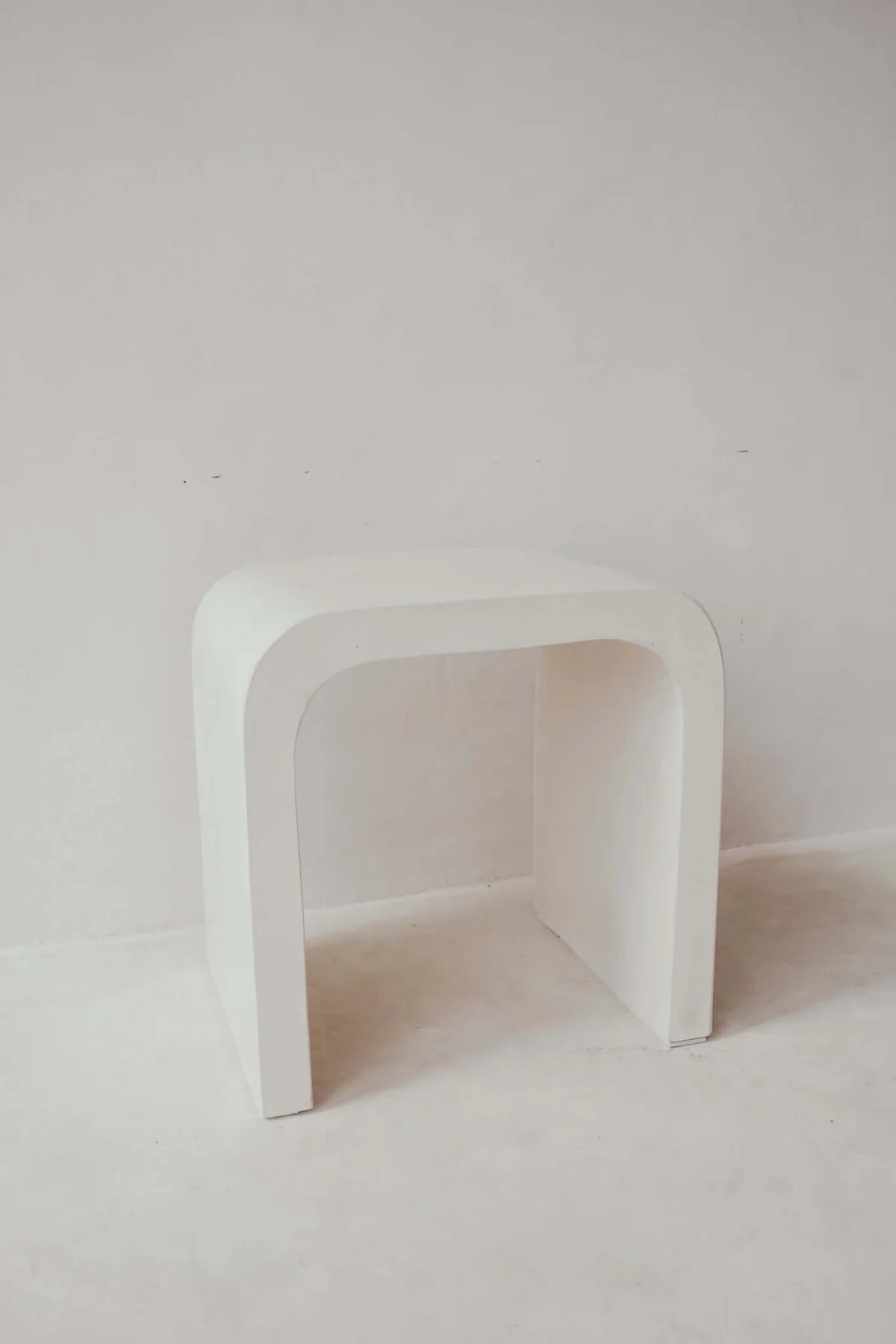 THE SICILY SIDE TABLE