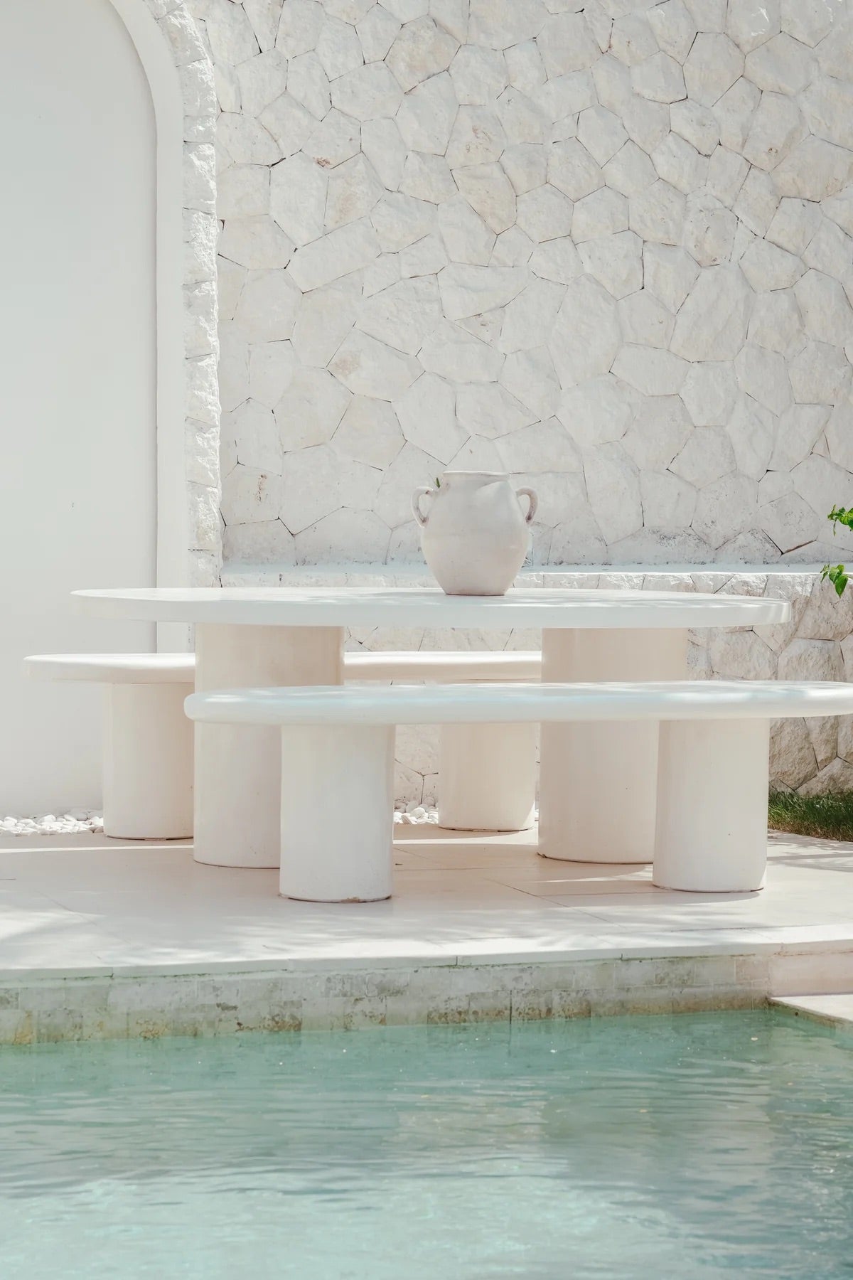 THE MILOS DINING TABLE